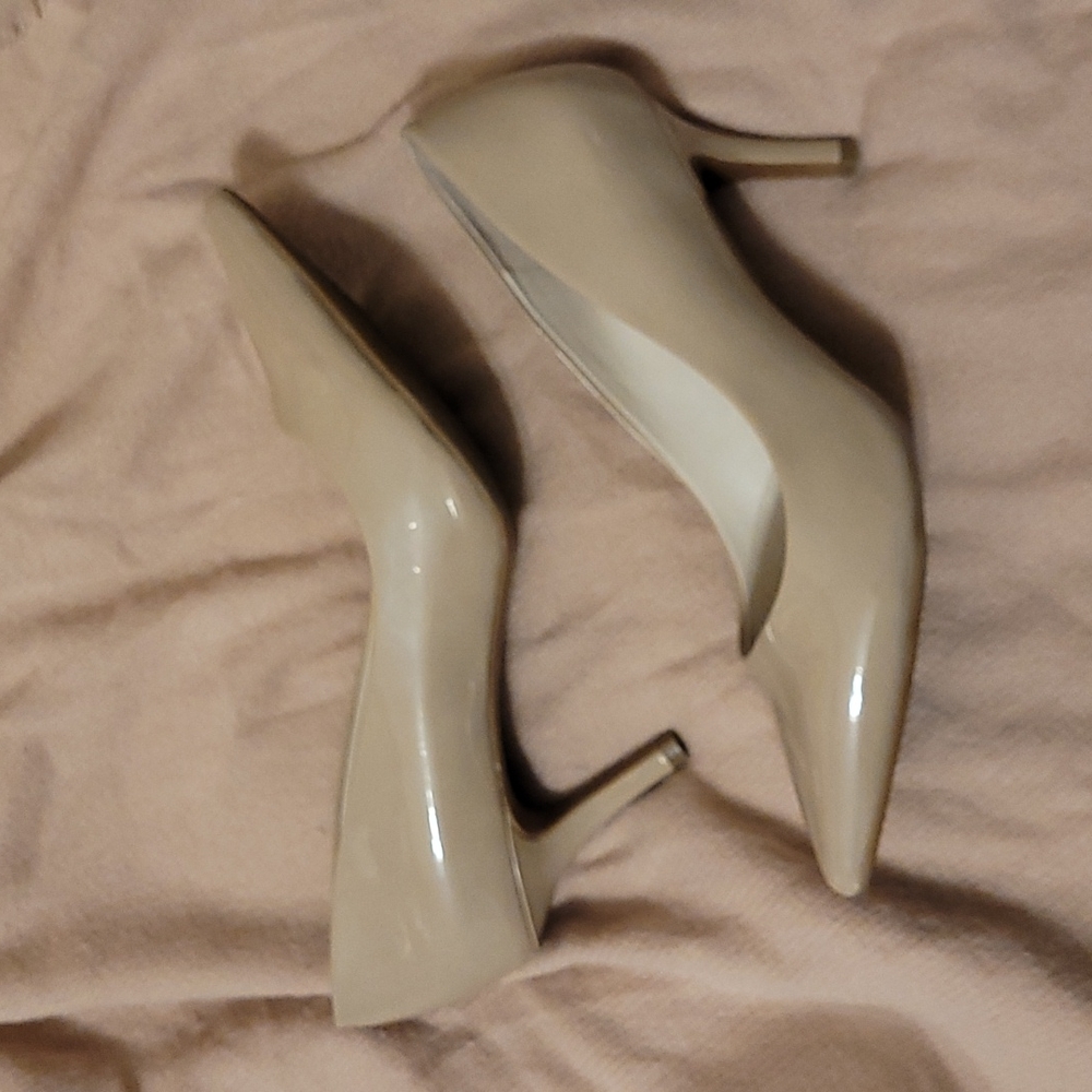 Alfani step flex 8w nude pumps